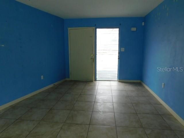 For Sale: $117,000 (3 beds, 2 baths, 1188 Square Feet)