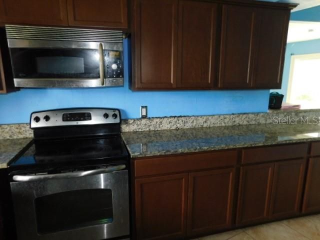 For Sale: $117,000 (3 beds, 2 baths, 1188 Square Feet)