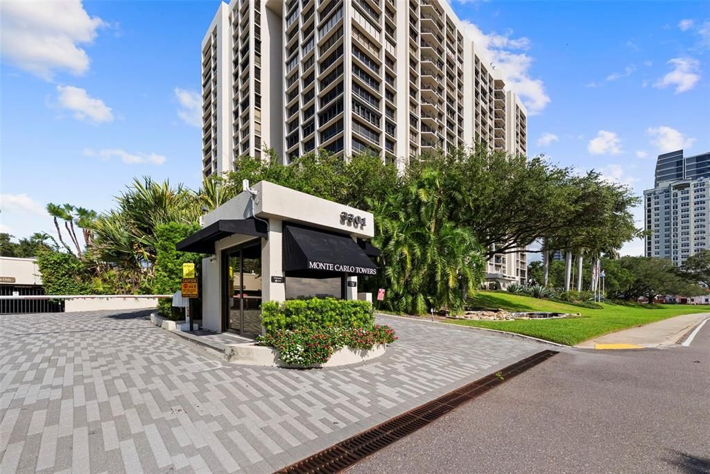 В аренду: $3,995 (2 спален, 2 ванн, 1702 Квадратных фут)