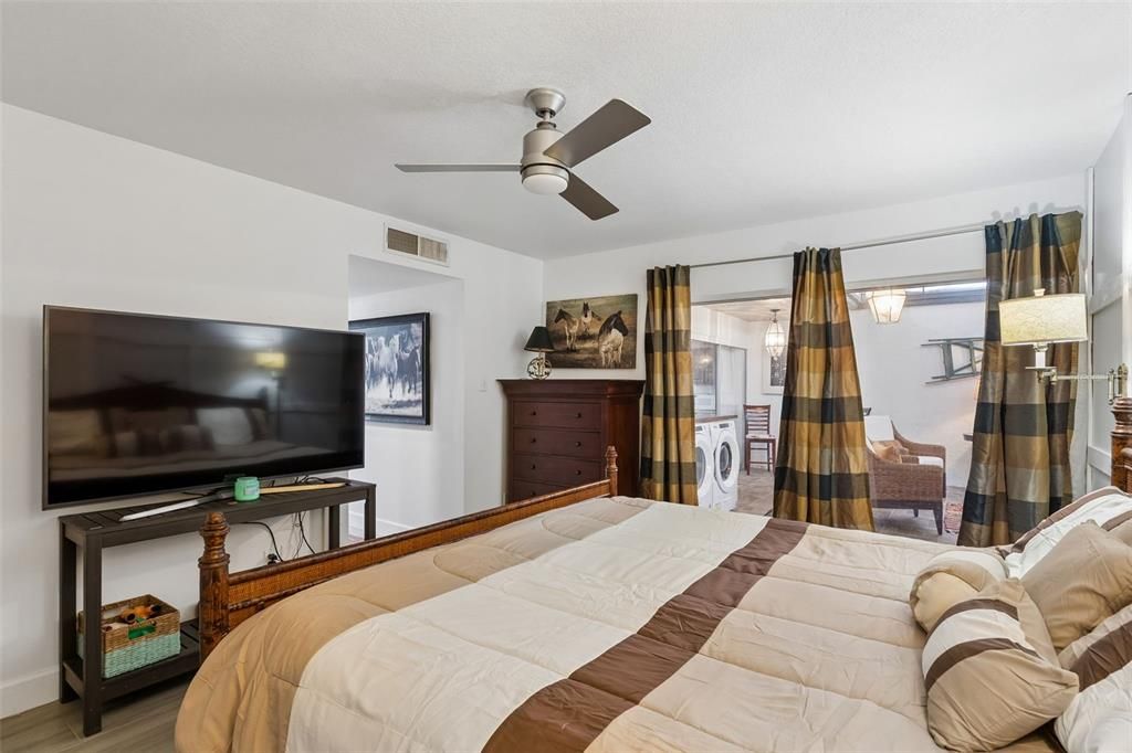 For Sale: $260,000 (2 beds, 2 baths, 1224 Square Feet)