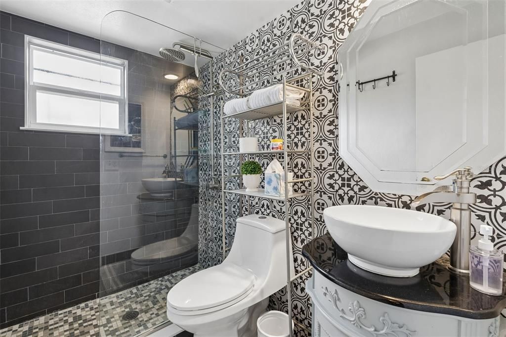 For Sale: $260,000 (2 beds, 2 baths, 1224 Square Feet)