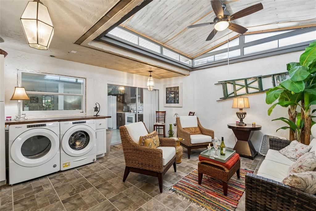 For Sale: $260,000 (2 beds, 2 baths, 1224 Square Feet)