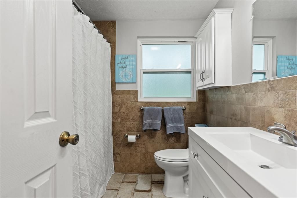 For Sale: $895,000 (5 beds, 4 baths, 3382 Square Feet)