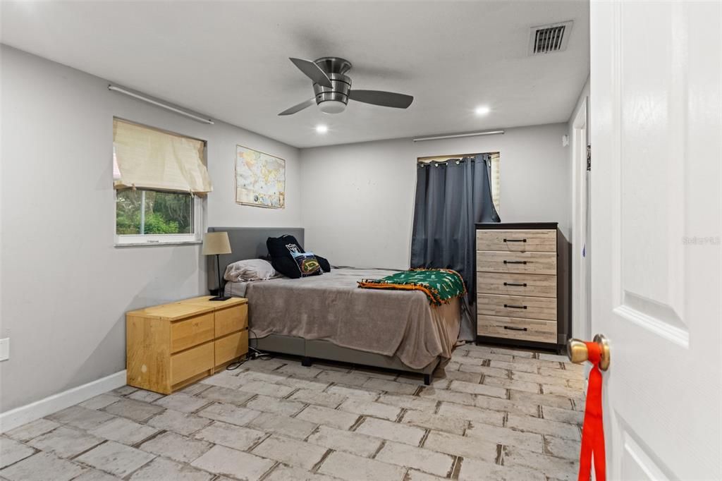 For Sale: $895,000 (5 beds, 4 baths, 3382 Square Feet)