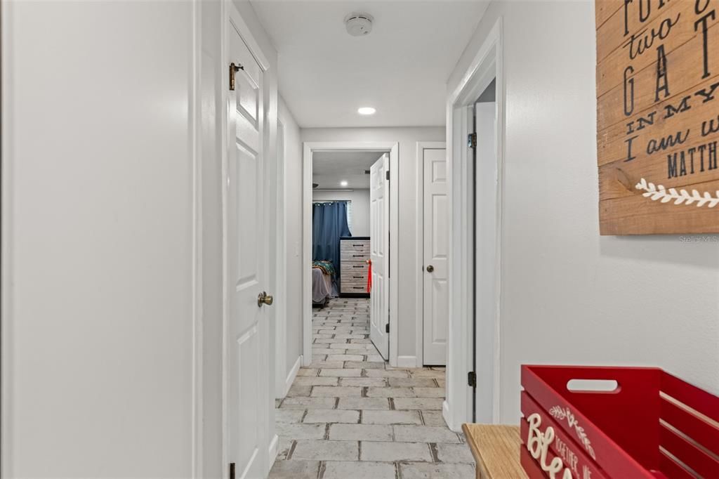 For Sale: $895,000 (5 beds, 4 baths, 3382 Square Feet)