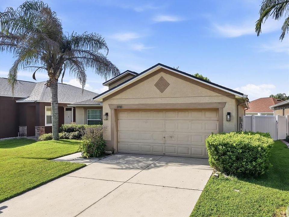 For Sale: $300,000 (3 beds, 2 baths, 1380 Square Feet)
