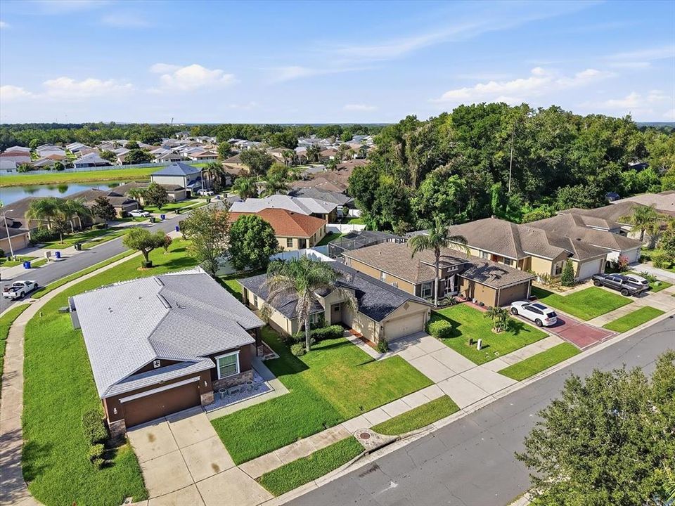 For Sale: $300,000 (3 beds, 2 baths, 1380 Square Feet)