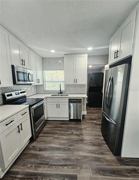 En Venta: $349,000 (2 camas, 1 baños, 744 Pies cuadrados)