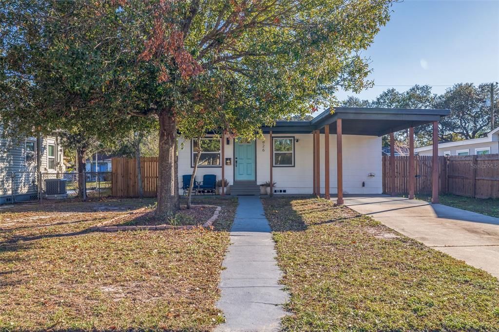 En Venta: $349,000 (2 camas, 1 baños, 744 Pies cuadrados)