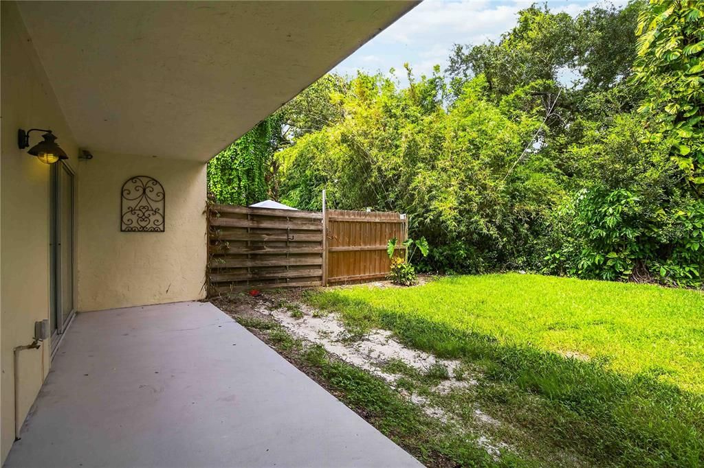 For Sale: $149,900 (3 beds, 2 baths, 1365 Square Feet)
