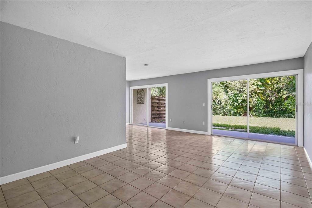 For Sale: $149,900 (3 beds, 2 baths, 1365 Square Feet)