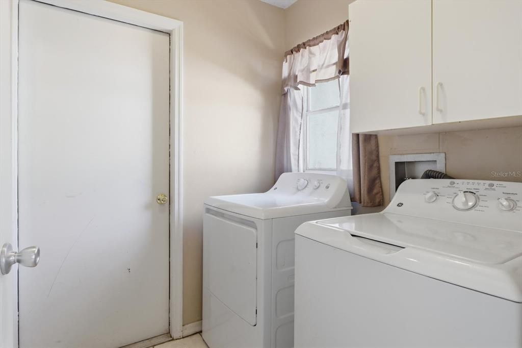 For Sale: $265,000 (3 beds, 2 baths, 1548 Square Feet)