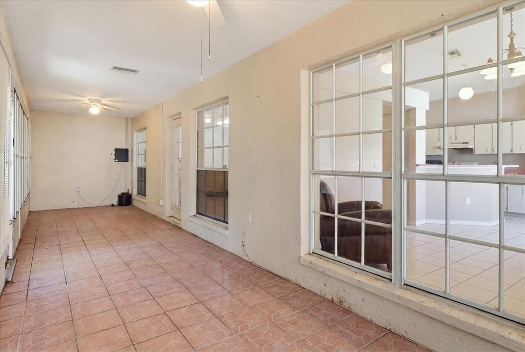 For Sale: $265,000 (3 beds, 2 baths, 1548 Square Feet)