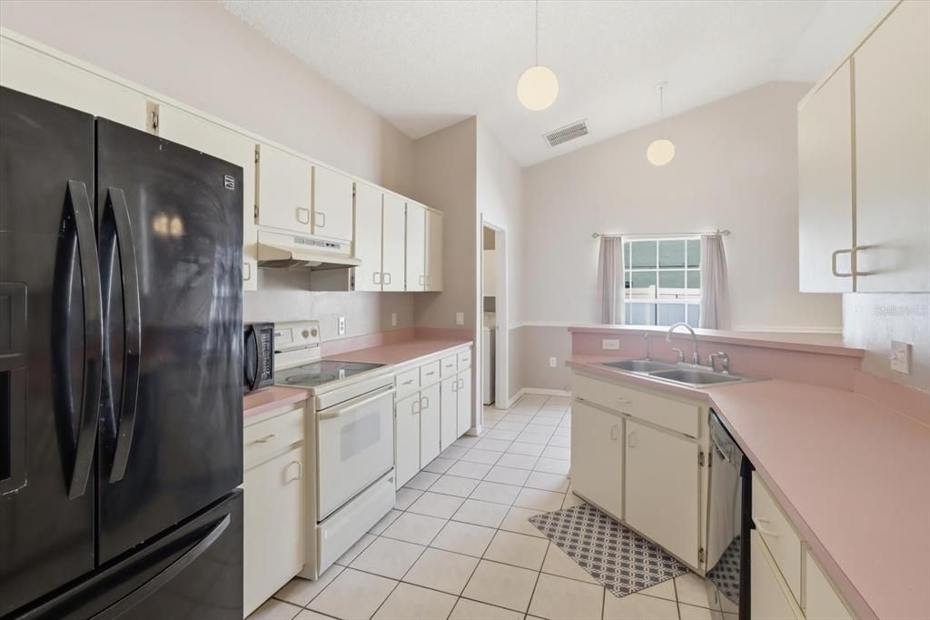 For Sale: $265,000 (3 beds, 2 baths, 1548 Square Feet)