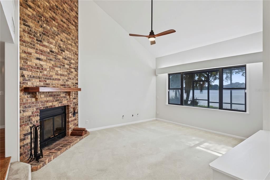 For Sale: $375,000 (4 beds, 2 baths, 2368 Square Feet)