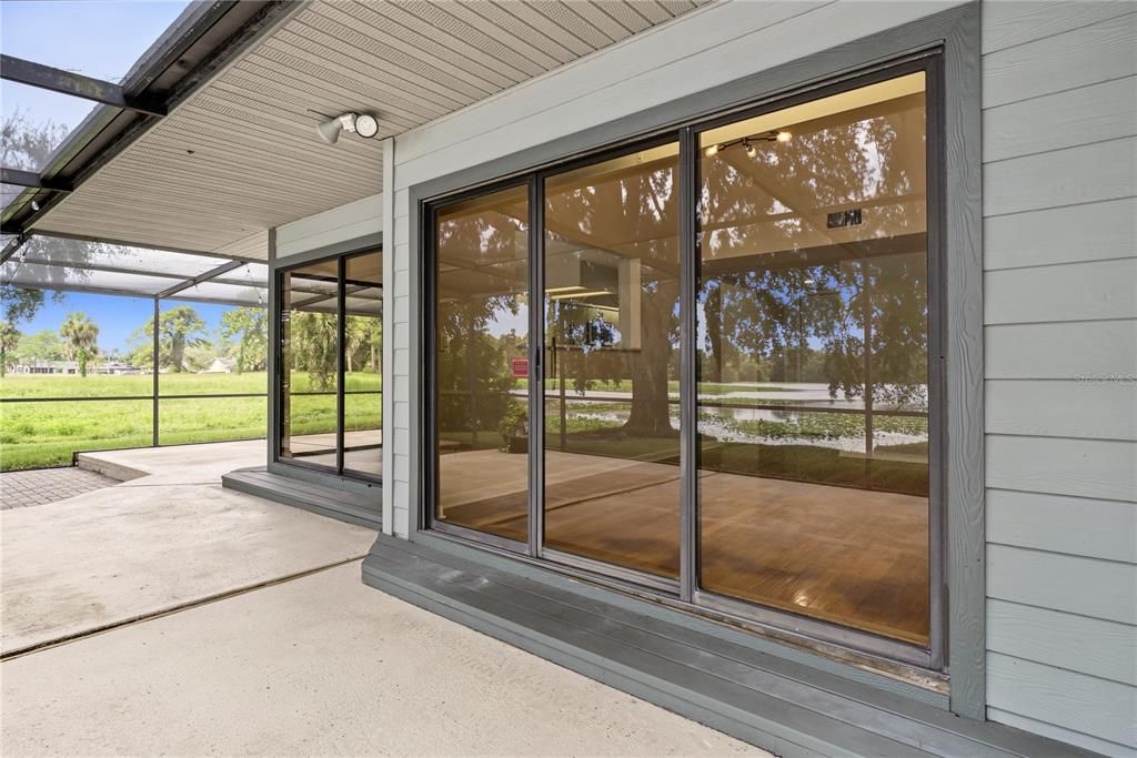 For Sale: $375,000 (4 beds, 2 baths, 2368 Square Feet)