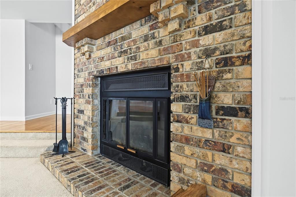 For Sale: $375,000 (4 beds, 2 baths, 2368 Square Feet)