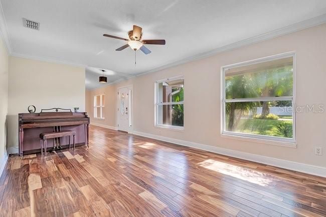 For Sale: $830,000 (4 beds, 2 baths, 2091 Square Feet)