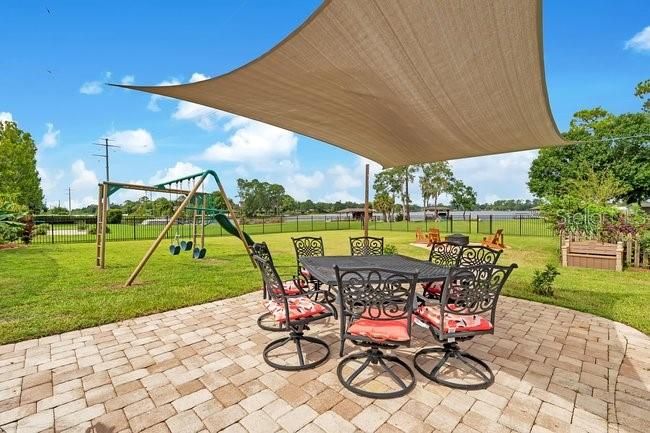 For Sale: $830,000 (4 beds, 2 baths, 2091 Square Feet)