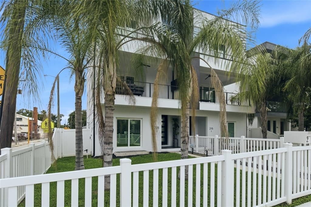 For Rent: $5,500 (3 beds, 3 baths, 2228 Square Feet)