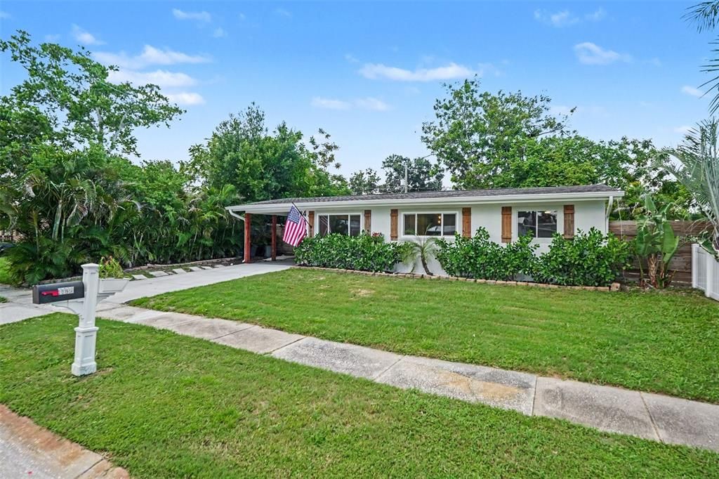 Active With Contract: $399,000 (3 beds, 2 baths, 1183 Square Feet)