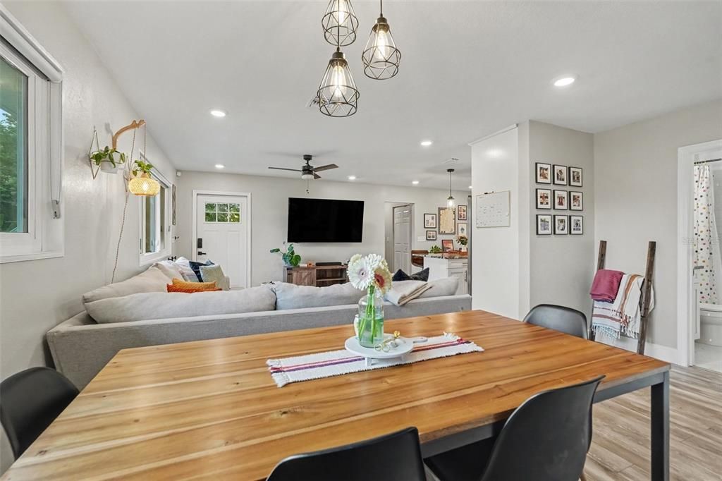 Active With Contract: $399,000 (3 beds, 2 baths, 1183 Square Feet)