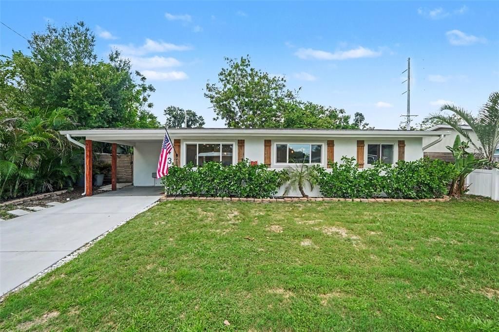 Active With Contract: $399,000 (3 beds, 2 baths, 1183 Square Feet)