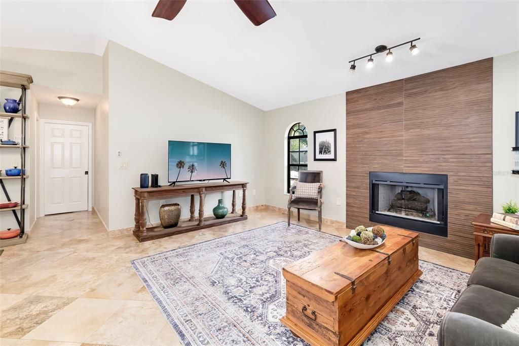 En Venta: $756,000 (3 camas, 2 baños, 2916 Pies cuadrados)
