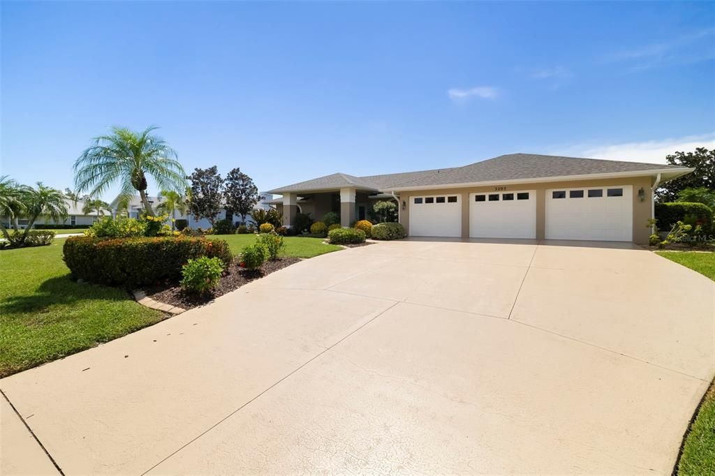 En Venta: $756,000 (3 camas, 2 baños, 2916 Pies cuadrados)