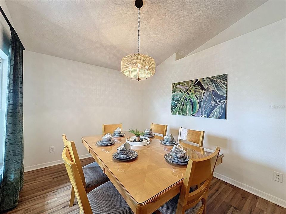 For Sale: $475,000 (4 beds, 3 baths, 1791 Square Feet)