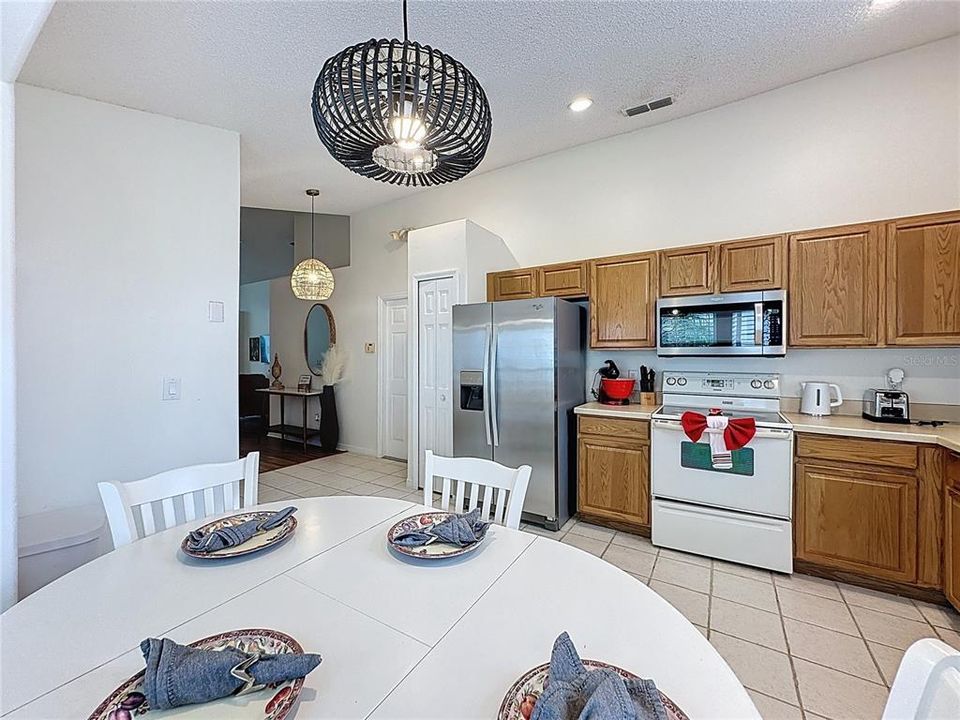 For Sale: $475,000 (4 beds, 3 baths, 1791 Square Feet)