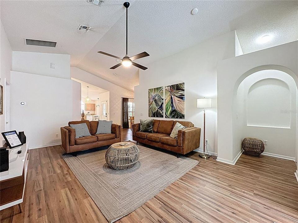 For Sale: $475,000 (4 beds, 3 baths, 1791 Square Feet)