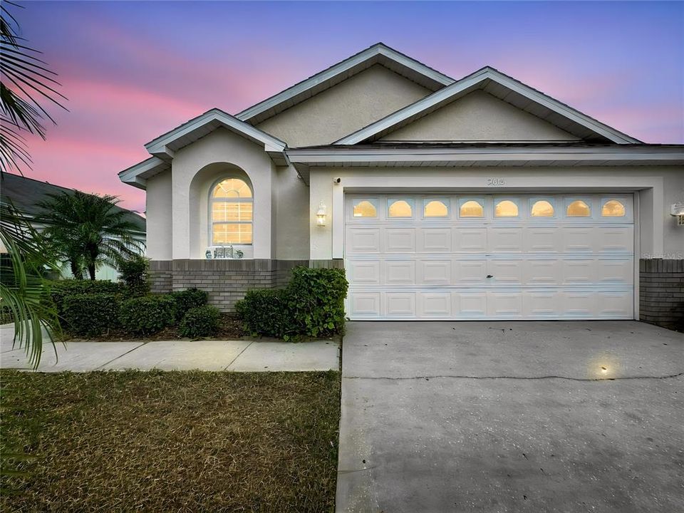 For Sale: $475,000 (4 beds, 3 baths, 1791 Square Feet)