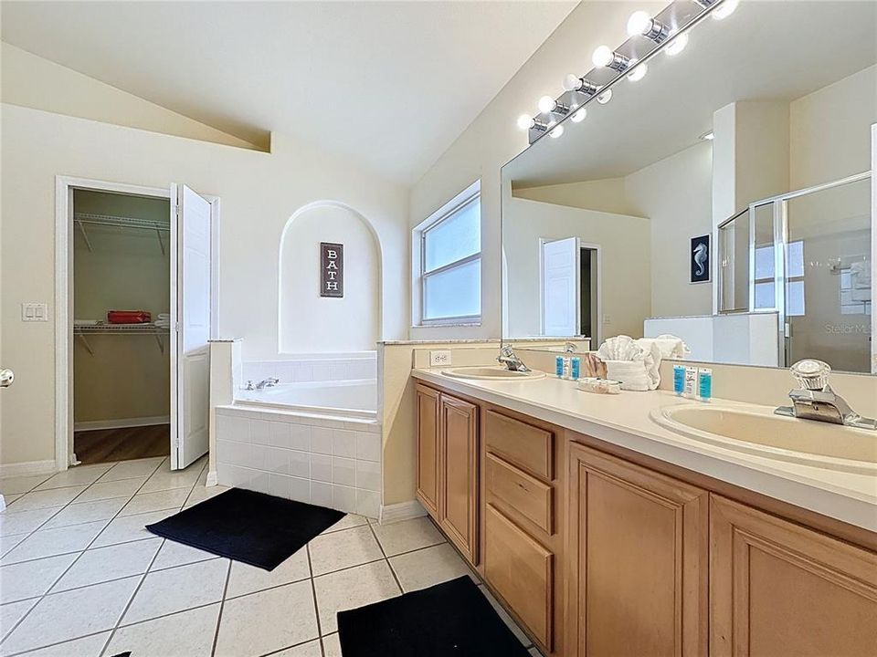 For Sale: $475,000 (4 beds, 3 baths, 1791 Square Feet)