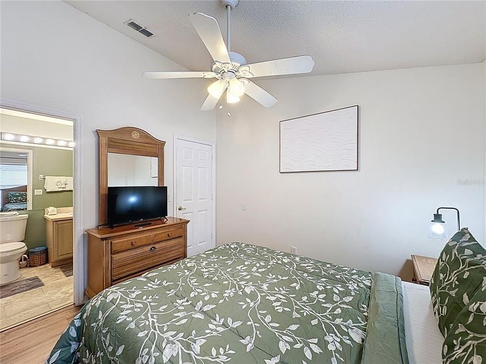 For Sale: $475,000 (4 beds, 3 baths, 1791 Square Feet)