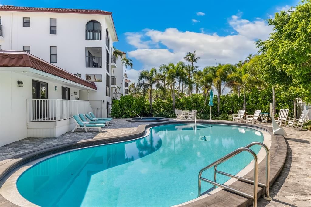 En Venta: $3,395,000 (3 camas, 2 baños, 1765 Pies cuadrados)