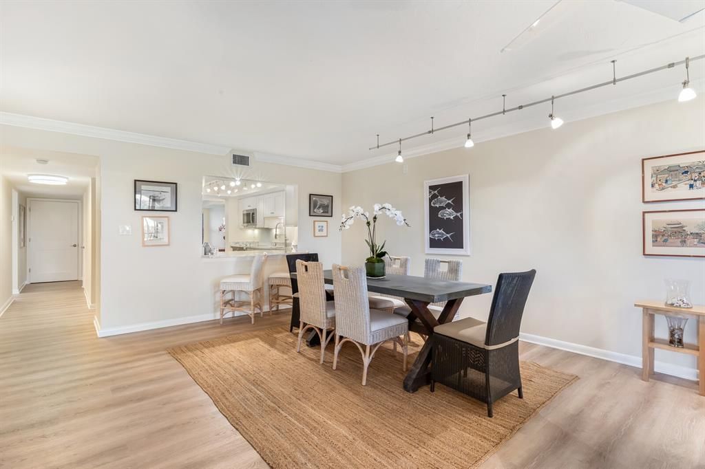 En Venta: $3,395,000 (3 camas, 2 baños, 1765 Pies cuadrados)