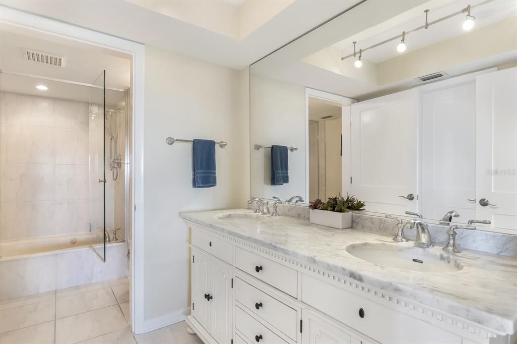 En Venta: $3,395,000 (3 camas, 2 baños, 1765 Pies cuadrados)