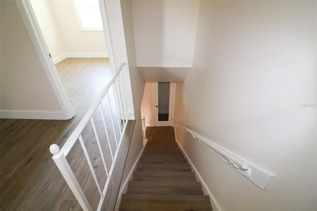 For Sale: $220,000 (3 beds, 1 baths, 1296 Square Feet)