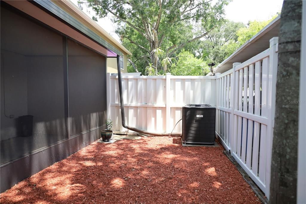 For Sale: $220,000 (3 beds, 1 baths, 1296 Square Feet)