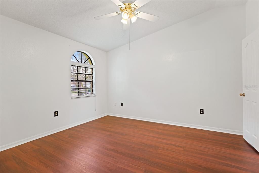 For Rent: $1,950 (3 beds, 2 baths, 1486 Square Feet)