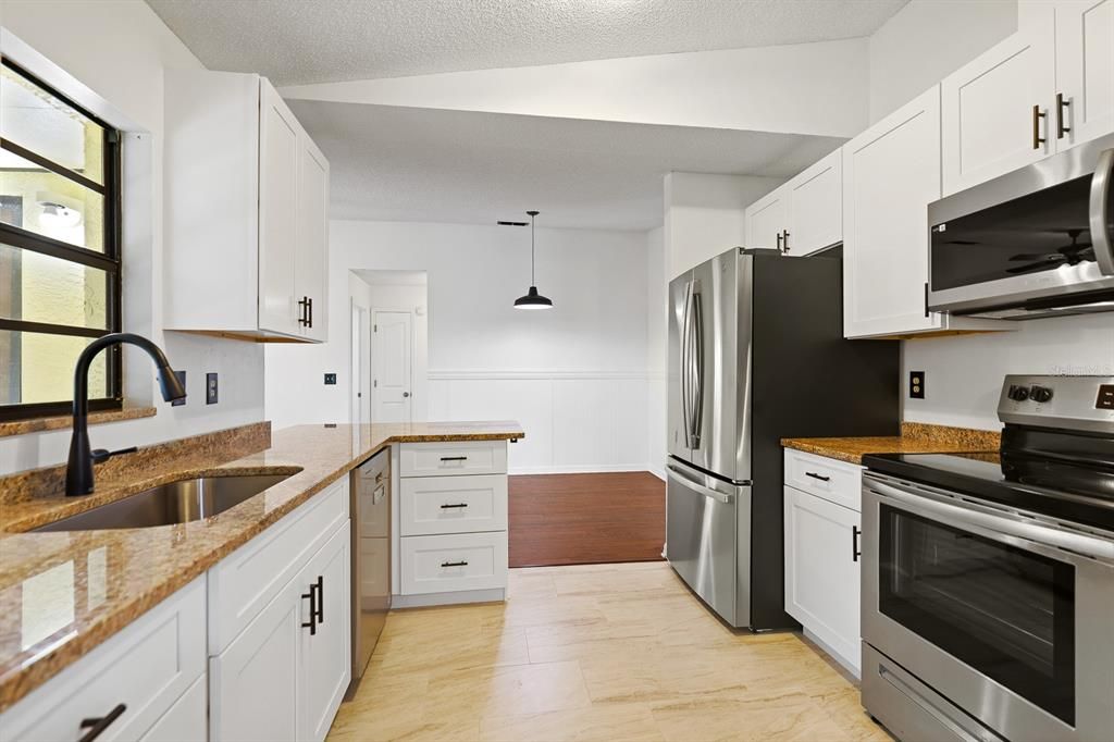 For Rent: $1,950 (3 beds, 2 baths, 1486 Square Feet)