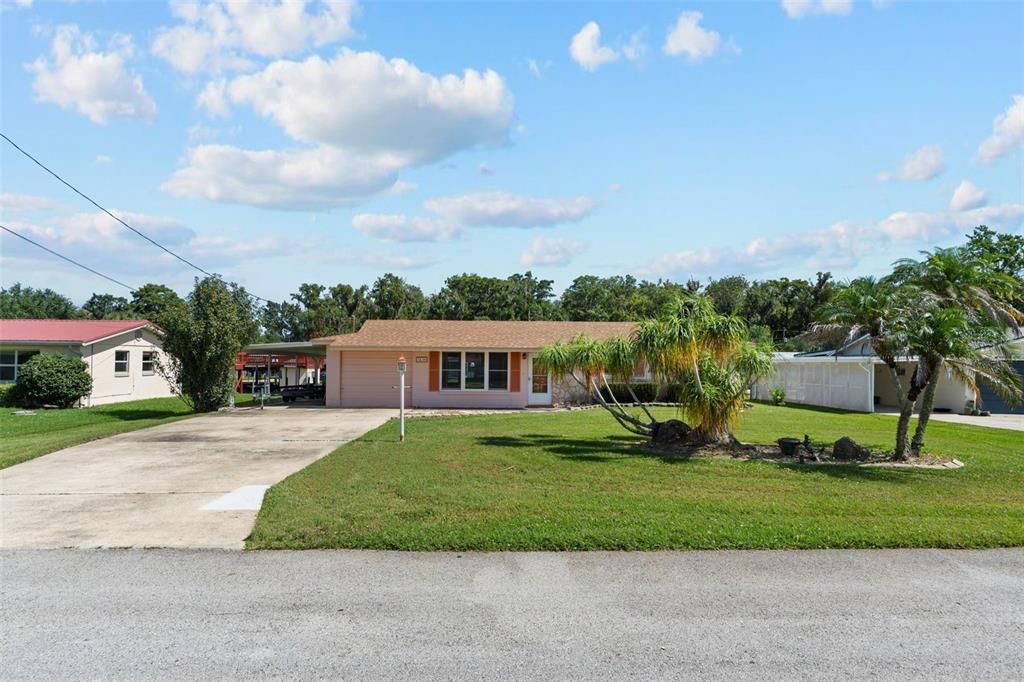 For Sale: $389,000 (2 beds, 2 baths, 1260 Square Feet)