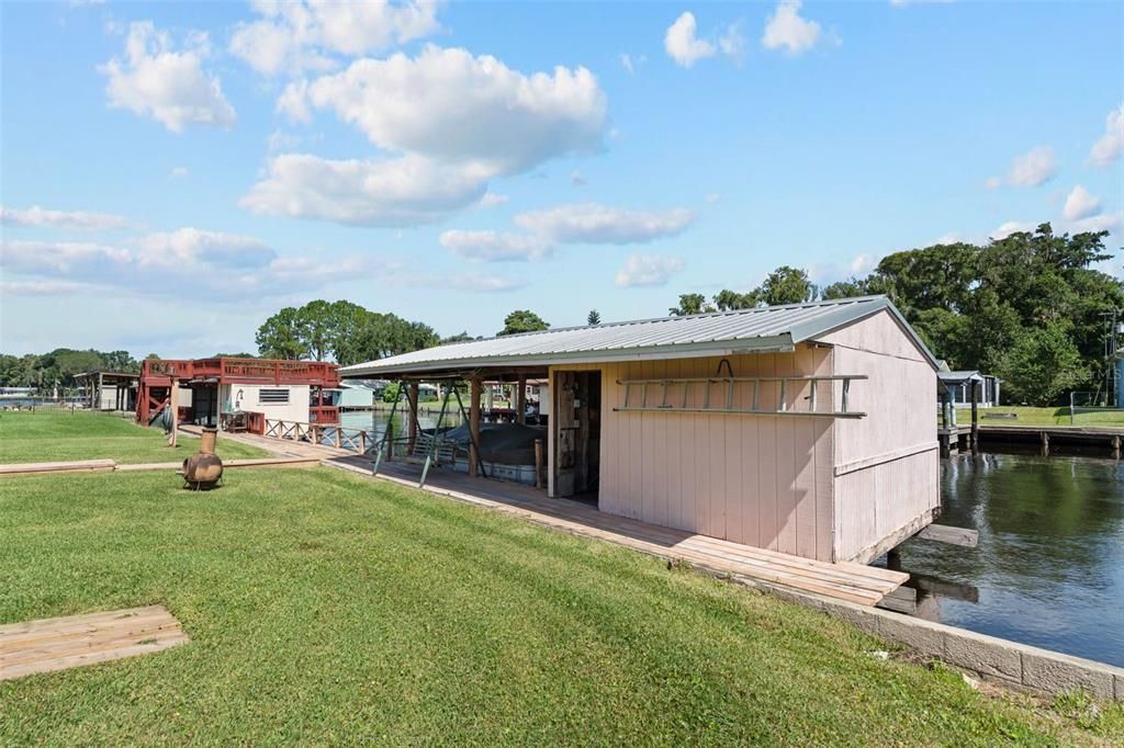 For Sale: $389,000 (2 beds, 2 baths, 1260 Square Feet)