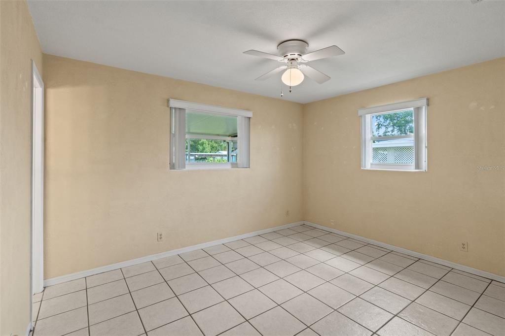 For Sale: $389,000 (2 beds, 2 baths, 1260 Square Feet)