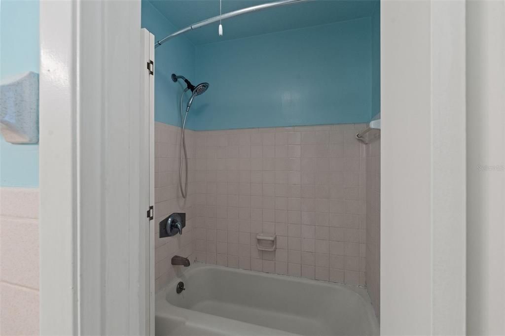 For Sale: $389,000 (2 beds, 2 baths, 1260 Square Feet)
