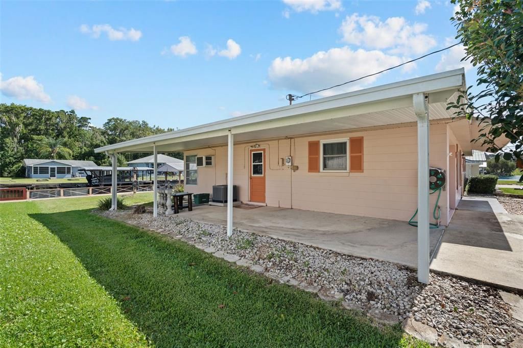 For Sale: $389,000 (2 beds, 2 baths, 1260 Square Feet)