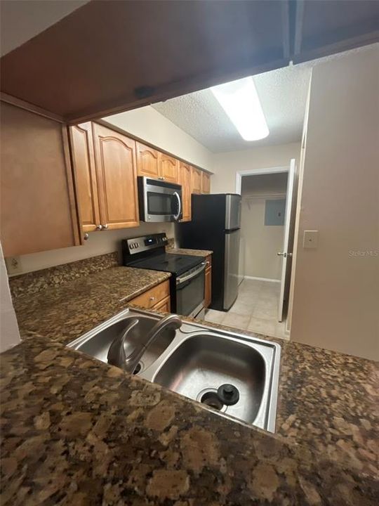 For Rent: $1,695 (2 beds, 2 baths, 962 Square Feet)