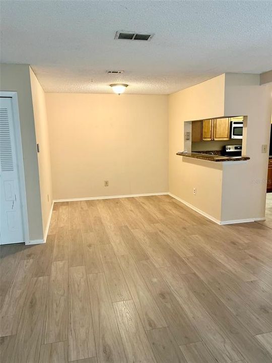 For Rent: $1,695 (2 beds, 2 baths, 962 Square Feet)