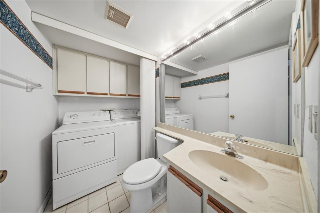 На продажу: $180,000 (2 спален, 2 ванн, 1285 Квадратных фут)